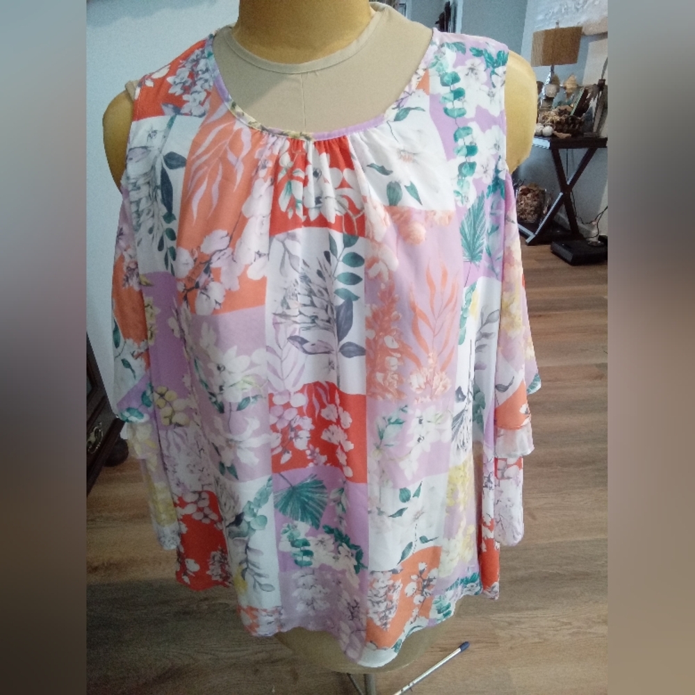 Cato Plus Sz 22/24 NWT Floral Patchwork Cold Shoulder Ruffled Bell Sleeve Blouse